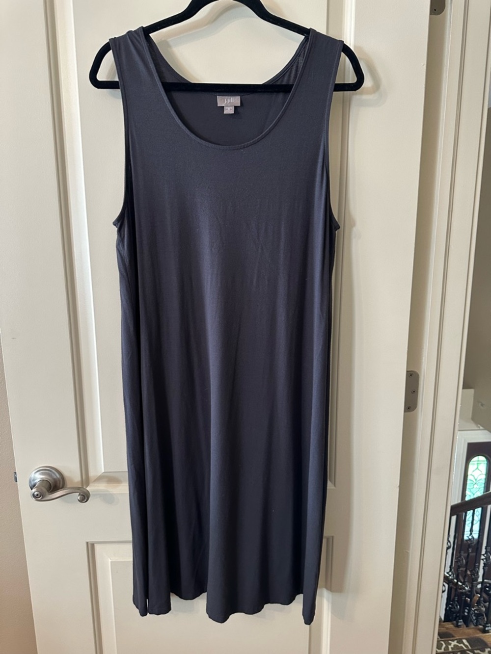 J. Jill Charcoal Sleeveless Scoop Midi Dress